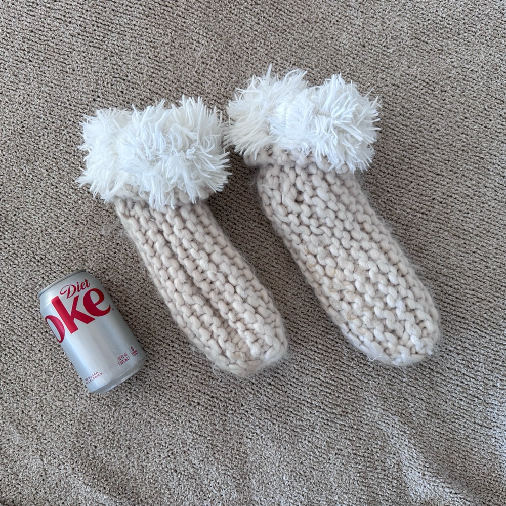 Gap Women’s Chunky Knit Cream Slipper Socks Fuzzy Lining Like New
